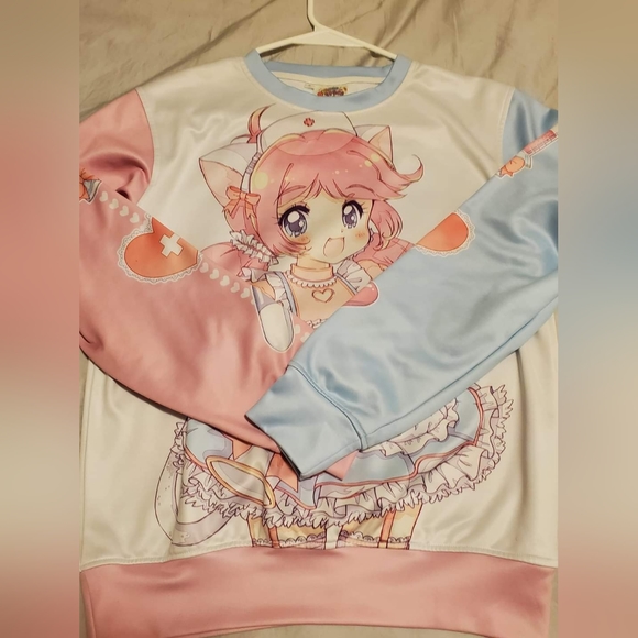 Anime style T-Shirt Bundle with Sweater - Picture 5 of 6